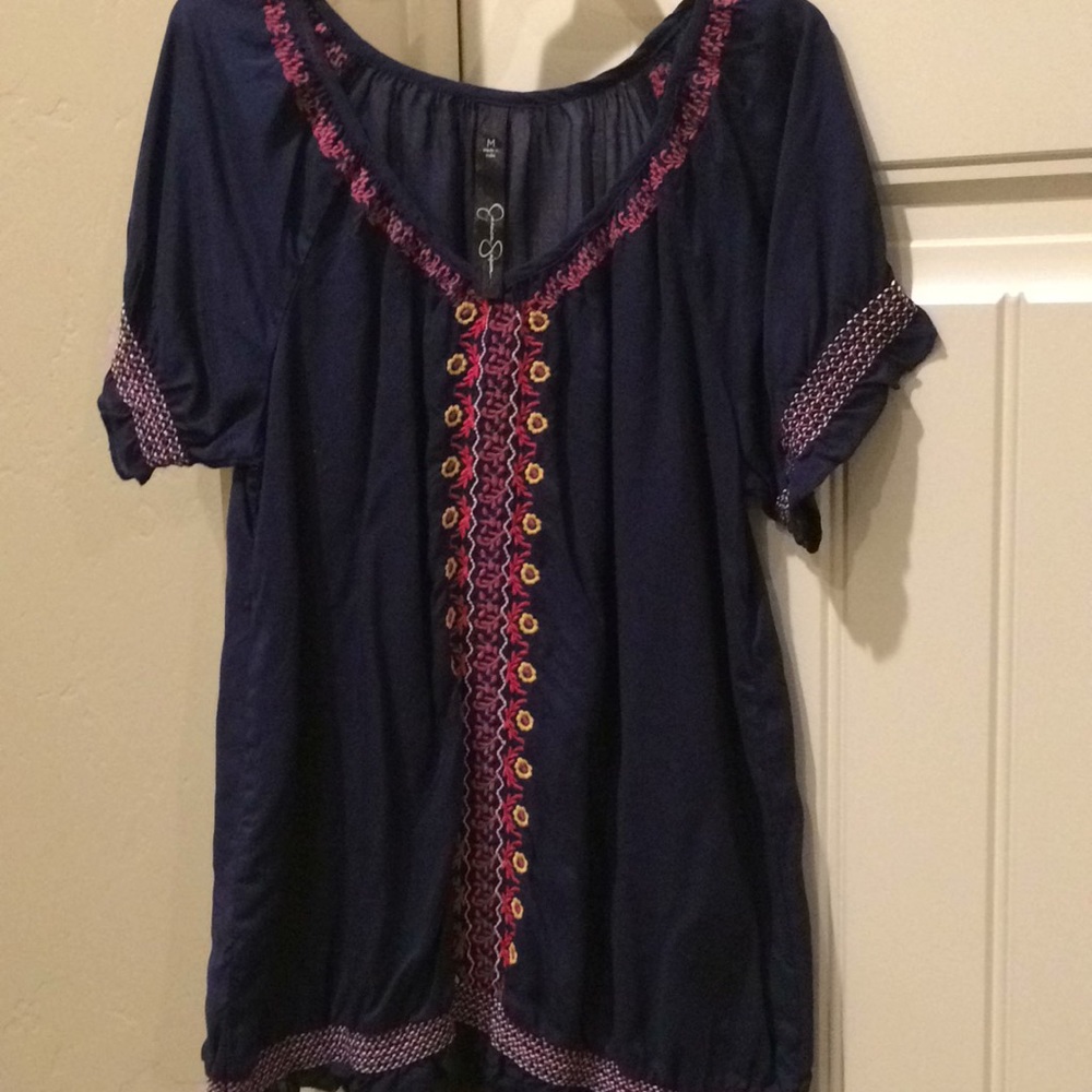 Jessica Simpson navy shirt